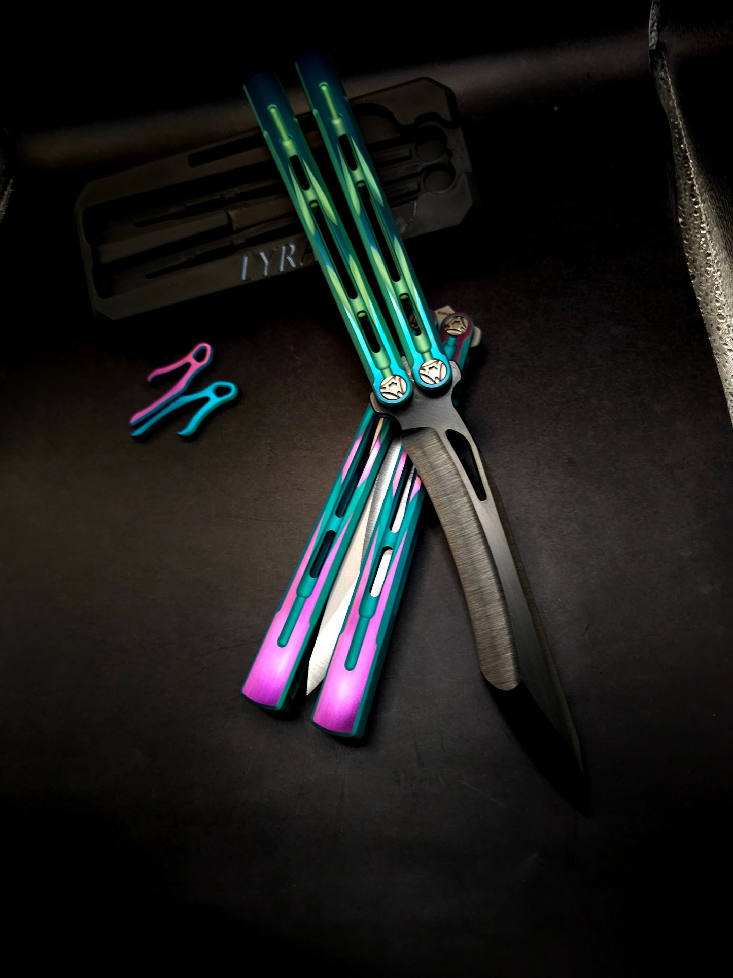 Lyra Balisong